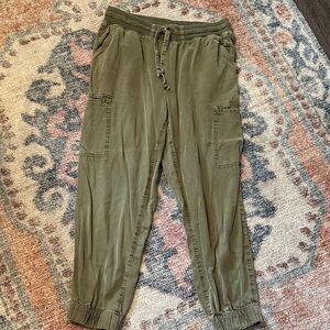 Aerie Khaki Olive Women’s Cargo Jogger Pants